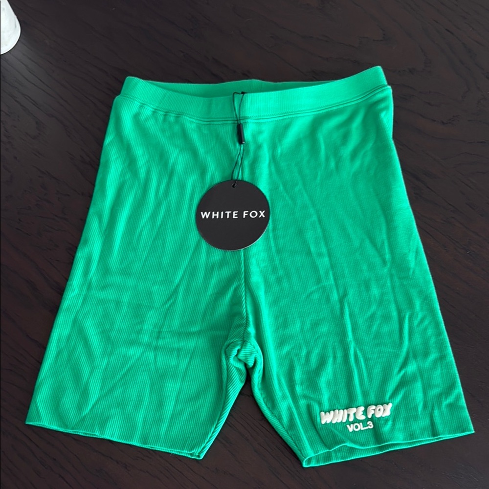 White Fox Offstage ribbed bike shorts